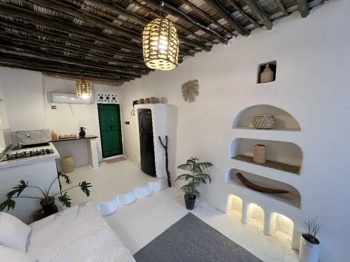 بوم گردی یک خوابه خانه حوض بارجیل