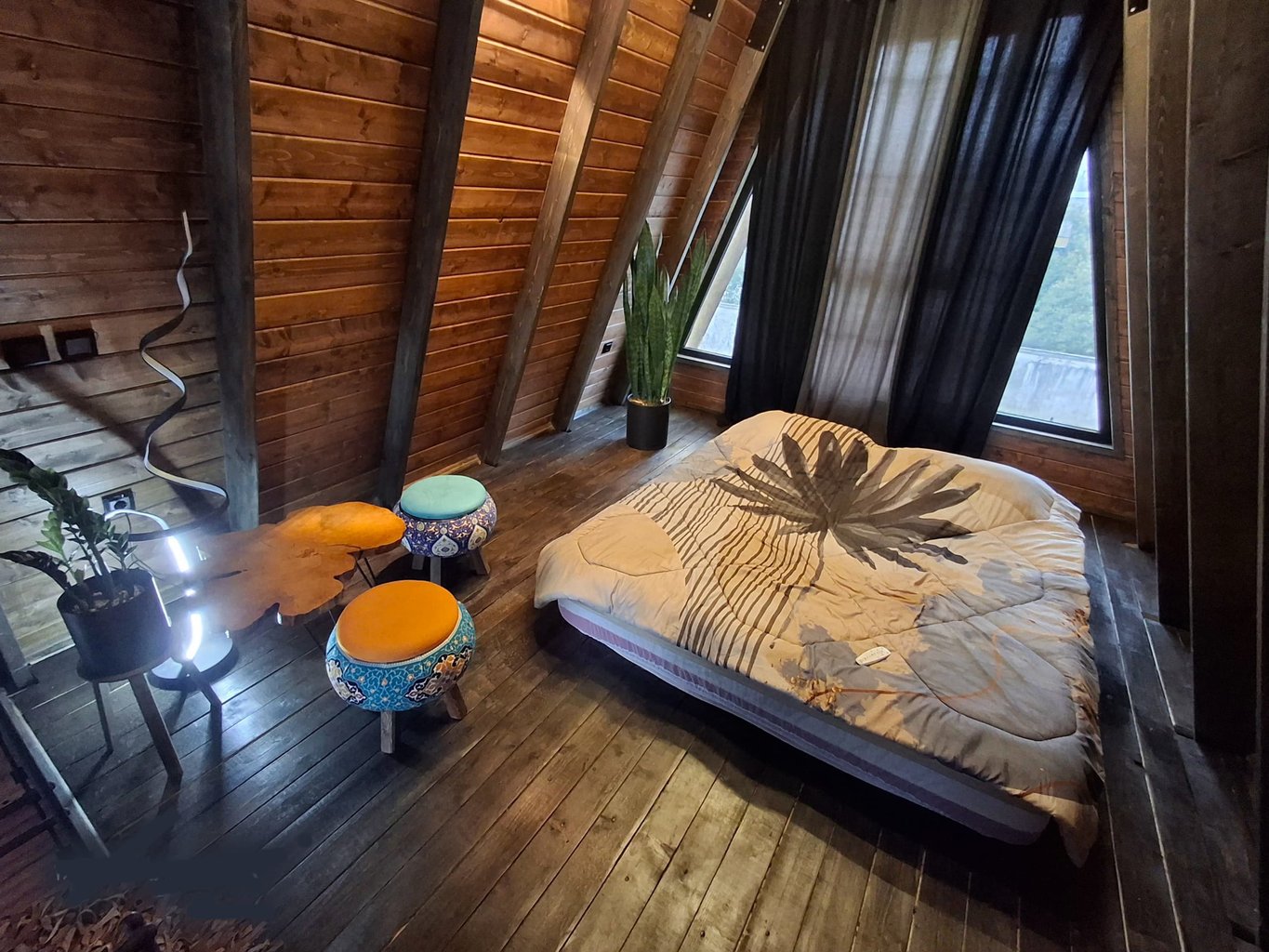 کلبه دوخوابه سوئیسی آس