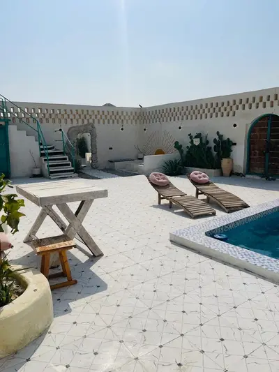 بومگردی سه خوابه استخردار خورشید