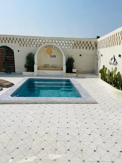 بومگردی سه خوابه استخردار خورشید