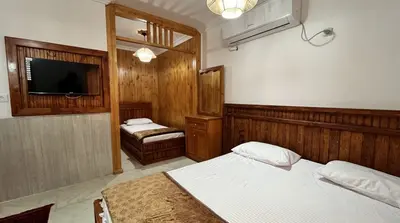 بومگردی میرزا - واحد سه تخته