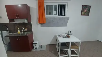 سوئیت فلت مهری خانم ورنا