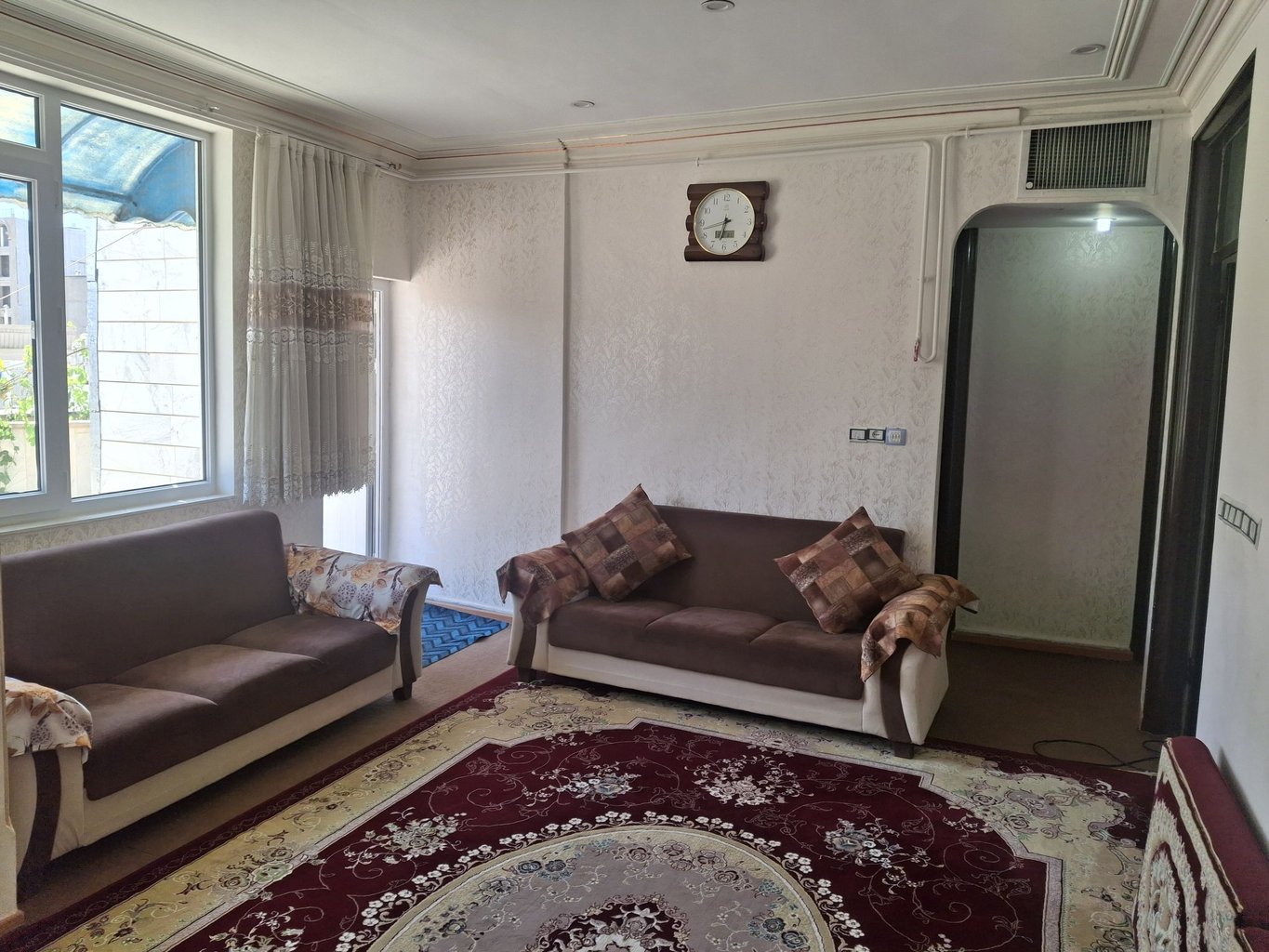 سوئیت دوخوابه زریبار