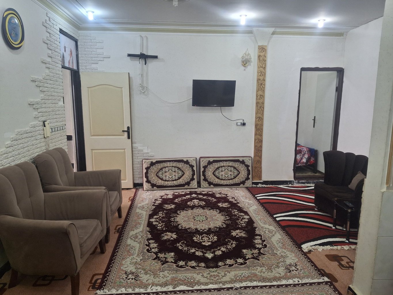 سوئیت دوخوابه گلبند - پذیرایی