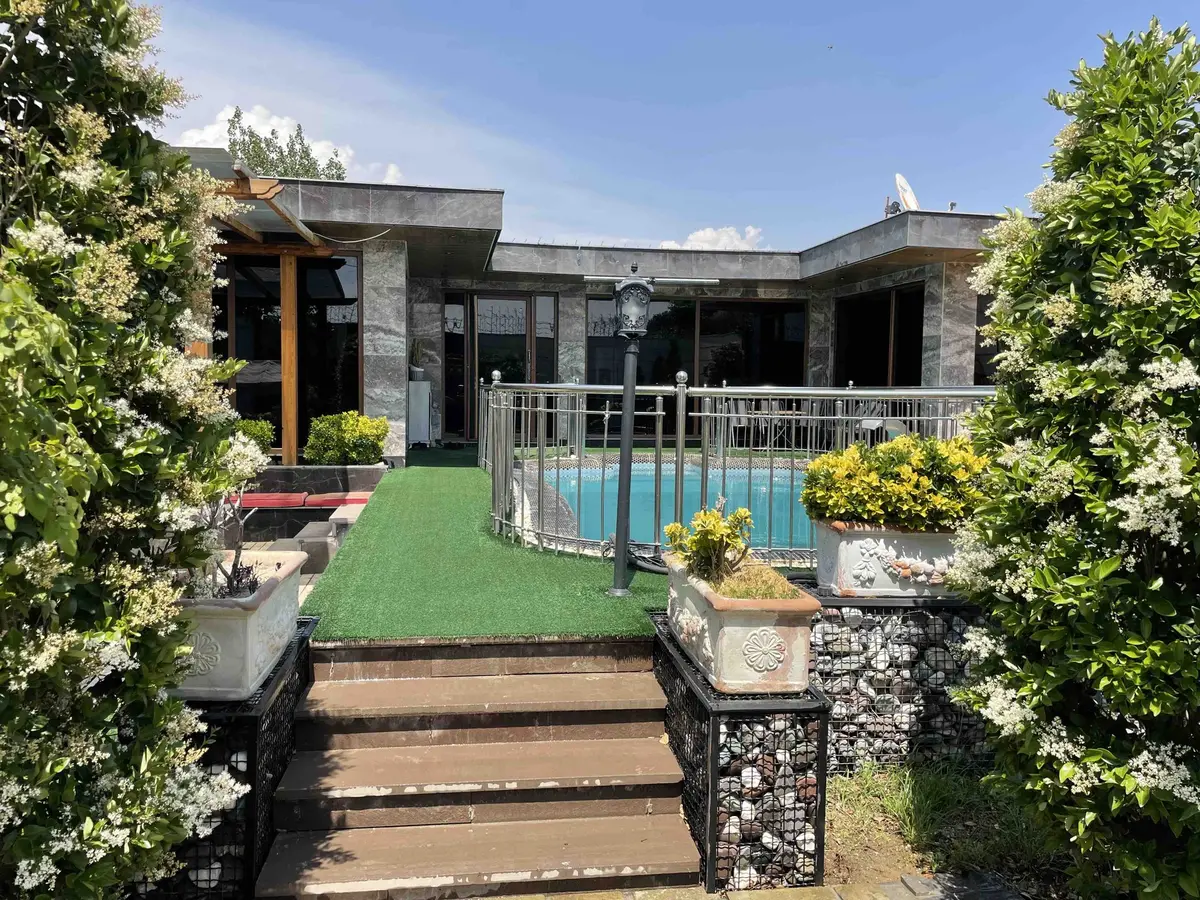 ویلا دوخوابه استخردار آبگرم دژاوو - انتخاب عنوان تصویر