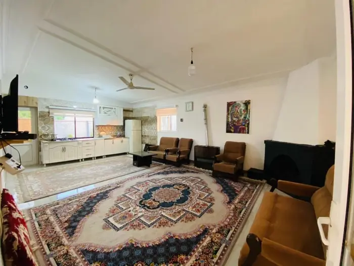 ویلا دوخوابه استخردار آبگرم بالا سره