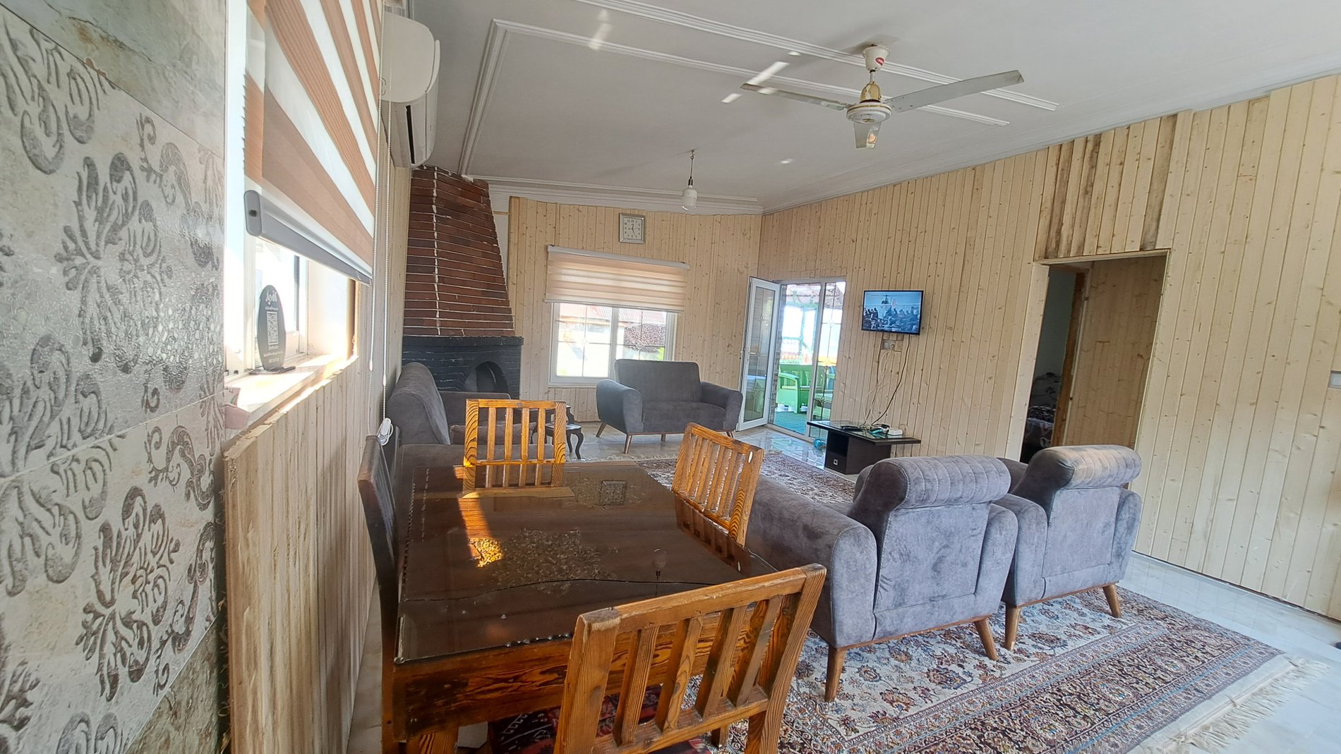 ویلا دوخوابه استخردار آبگرم بالا سره