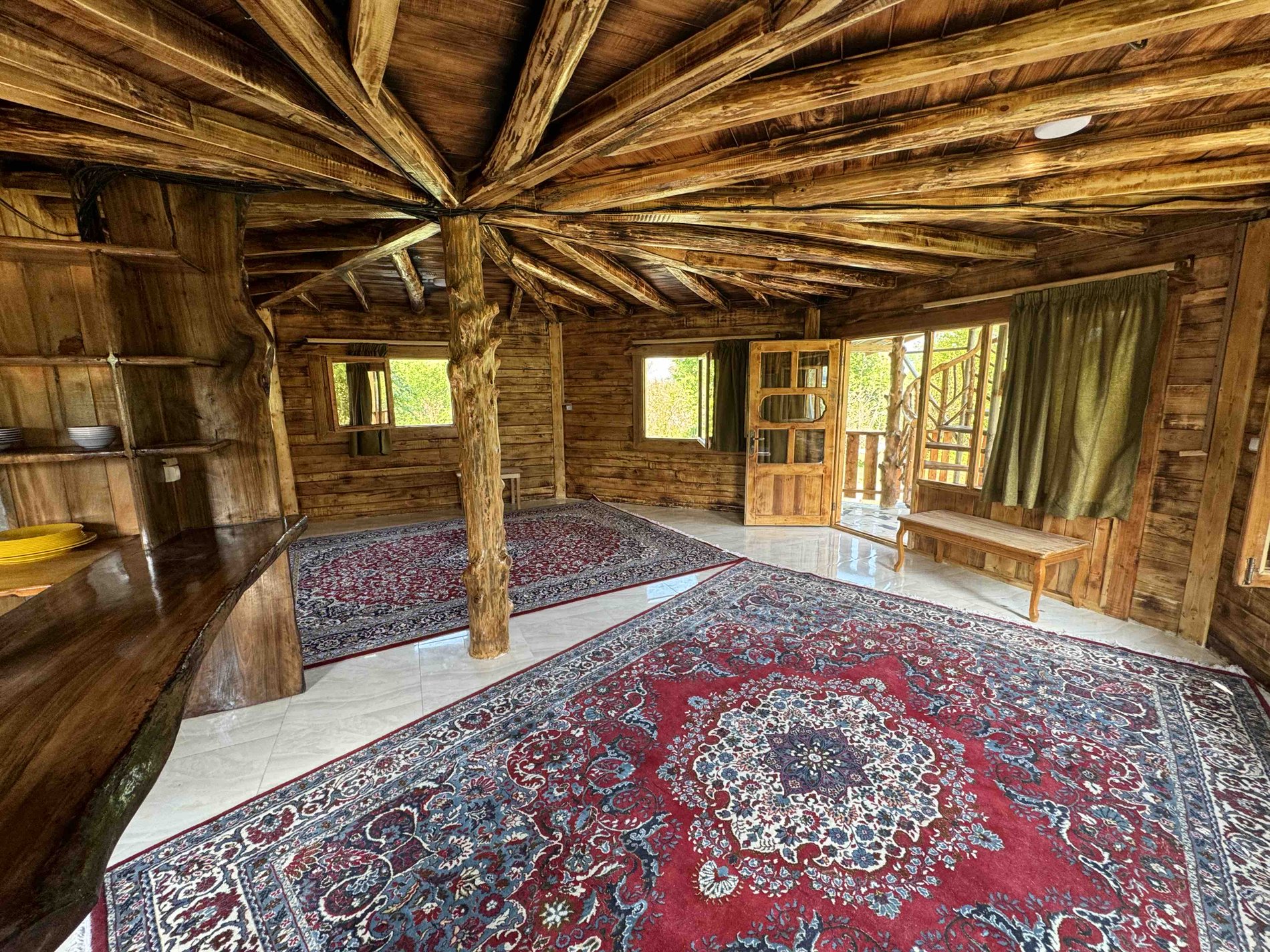 کلبه دوخوابه جنگلی اَنجیلی کا - پذیرایی طبقه پایین