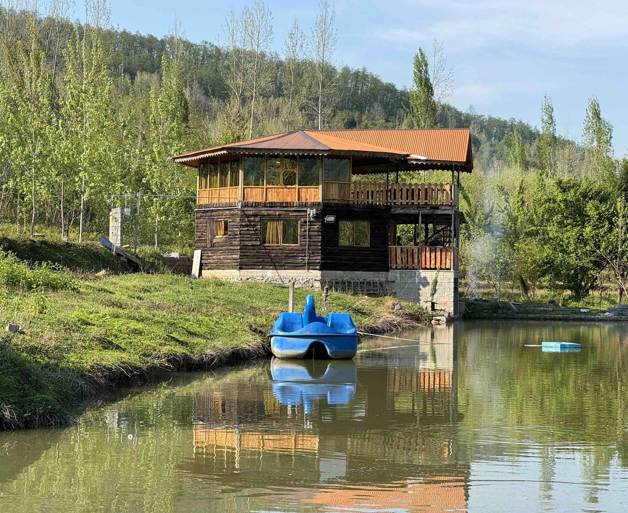 کلبه دوخوابه جنگلی اَنجیلی کا