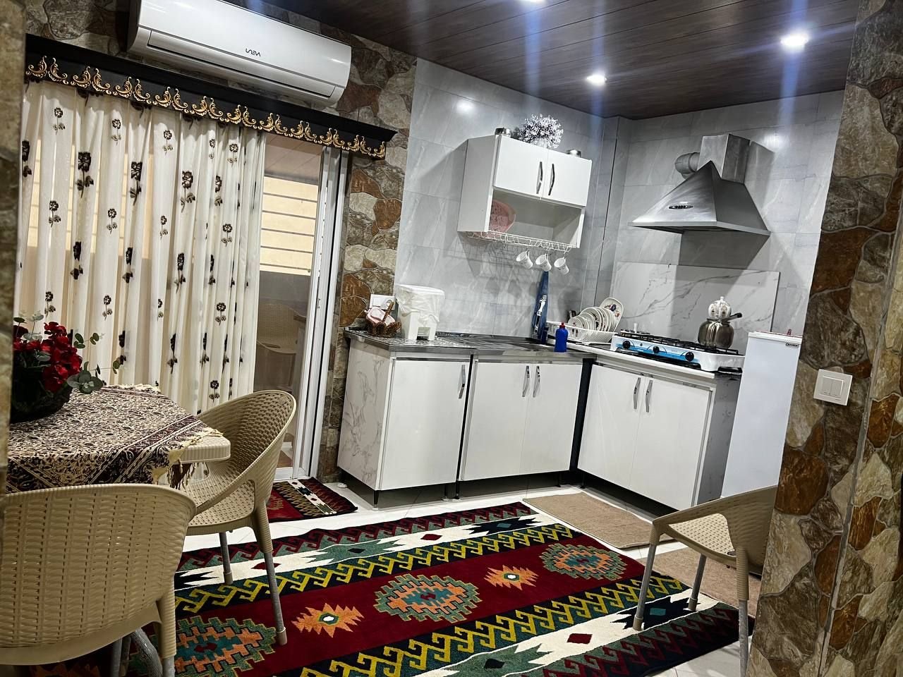 دوخوابه سید حسن