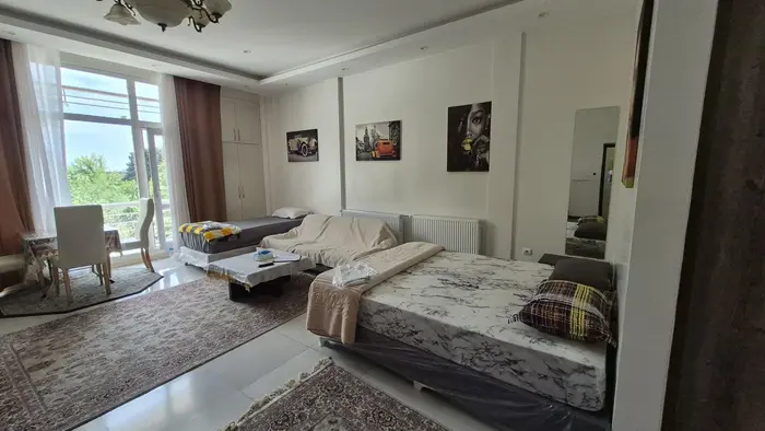 سوئیت فلت گل زنبق ۳