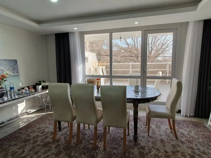 سوئیت یک خوابه گل زنبق - واحد 2