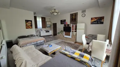 سوئیت فلت گل زنبق ۳