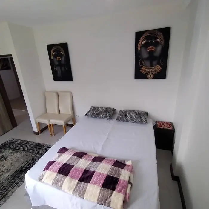 سوئیت دوخوابه گل زنبق واحد 6