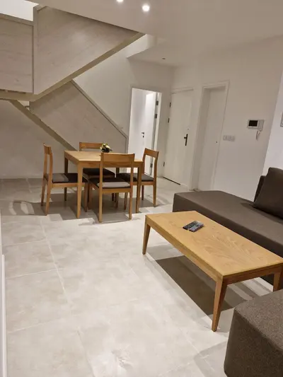 آپارتمان دوخوابه سحر واحد ۴