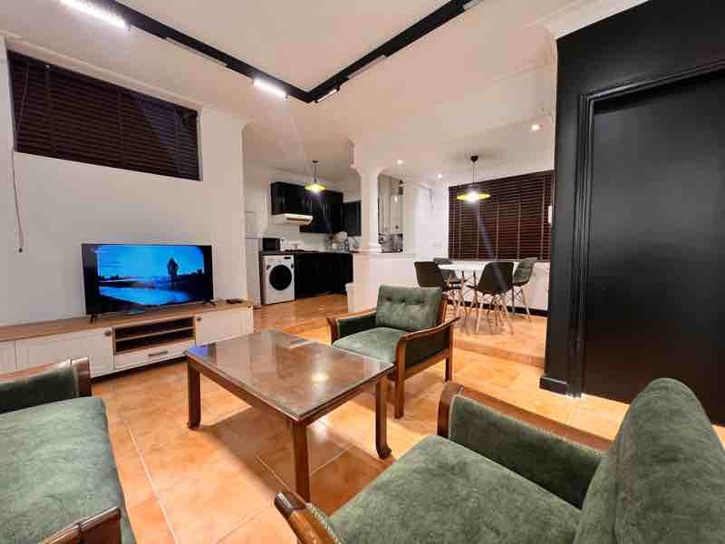 یک خوابه آذر 8