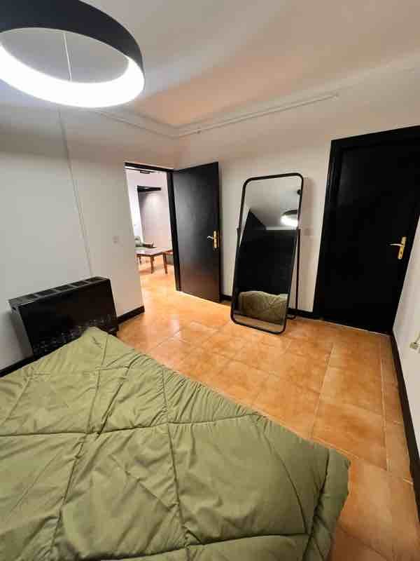 یک خوابه آذر 8