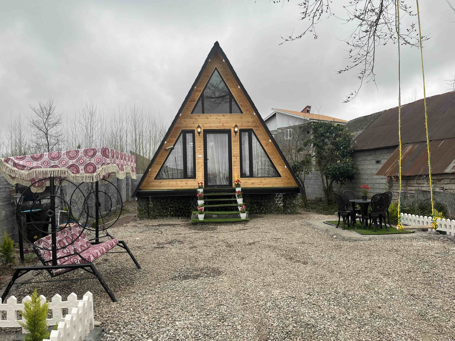 کلبه یک خوابه سوئیسی رونیا