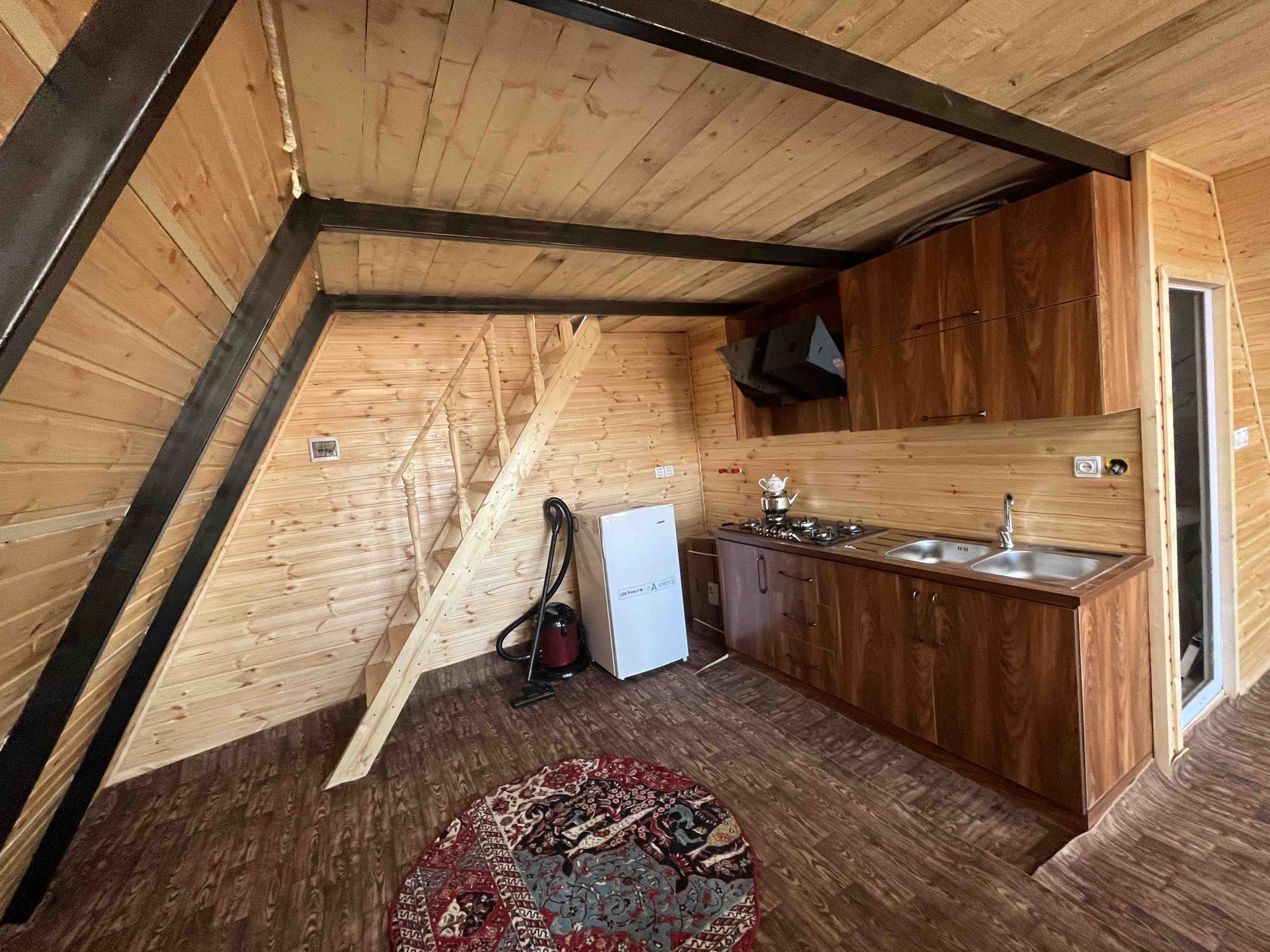 کلبه یک خوابه سوئیسی رونیا