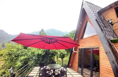 کلبه دوخوابه سوئیسی شاهانه