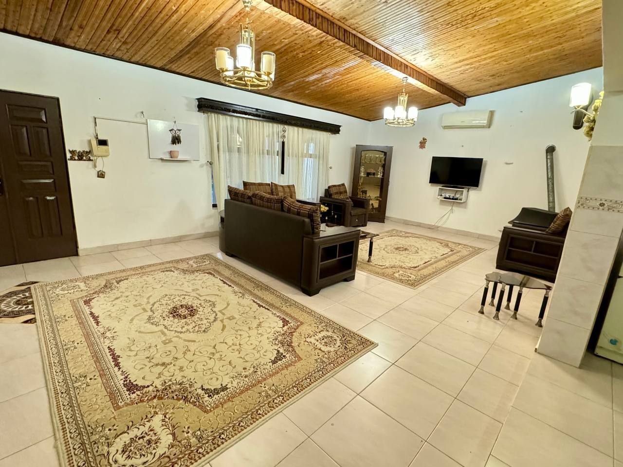 سه خوابه استخردار آبگرم دهقانی