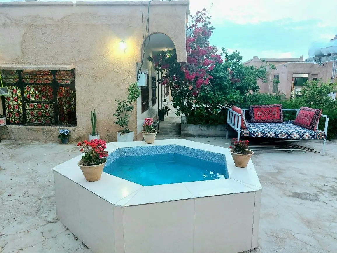 بوم گردی لیمر بوالخیر - واحد سَماچ - محوطه مجموعه