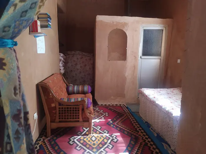 بوم گردی قلعه کوه سفید - واحد 1 - اتاق خواب و حمام و سرویس بهداشتی فرنگی