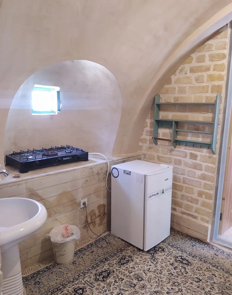 قلعه سفید طاقی - واحد 2