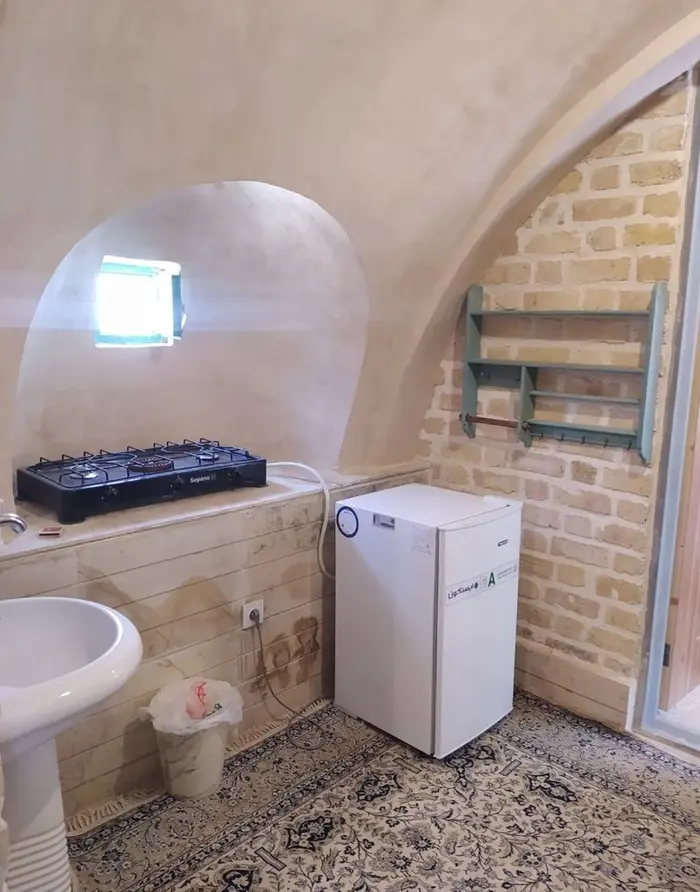 بوم گردی قلعه سفید طاقی - واحد 2