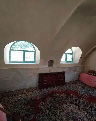 بومگردی قلعه سفید طاقی - واحد 2