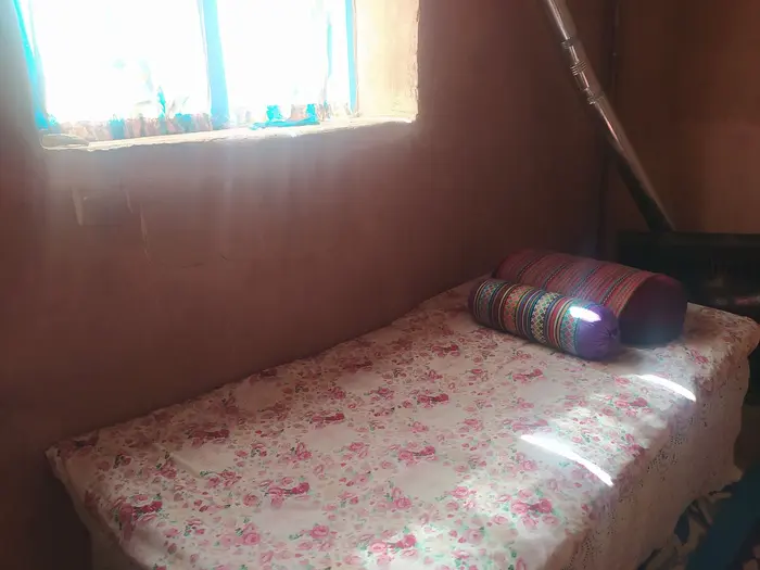 بوم گردی قلعه کوه سفید - واحد 1 - تخت تک نفره