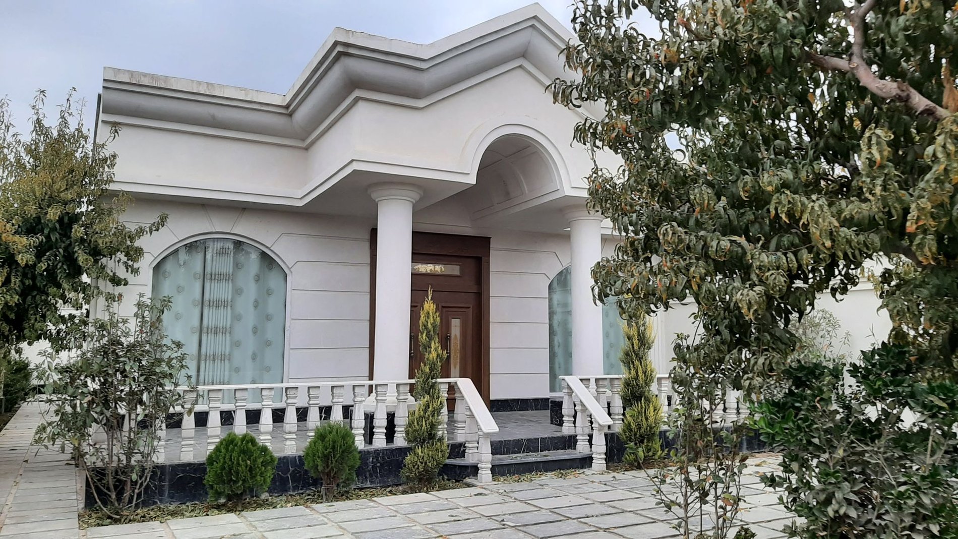 ویلا دوخوابه روستایی استخردار شمس