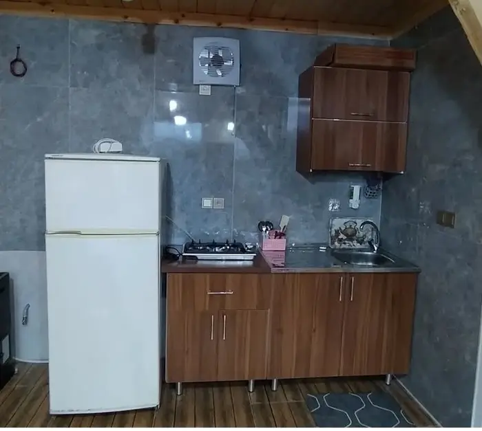 کلبه یک خوابه سوئیسی باران