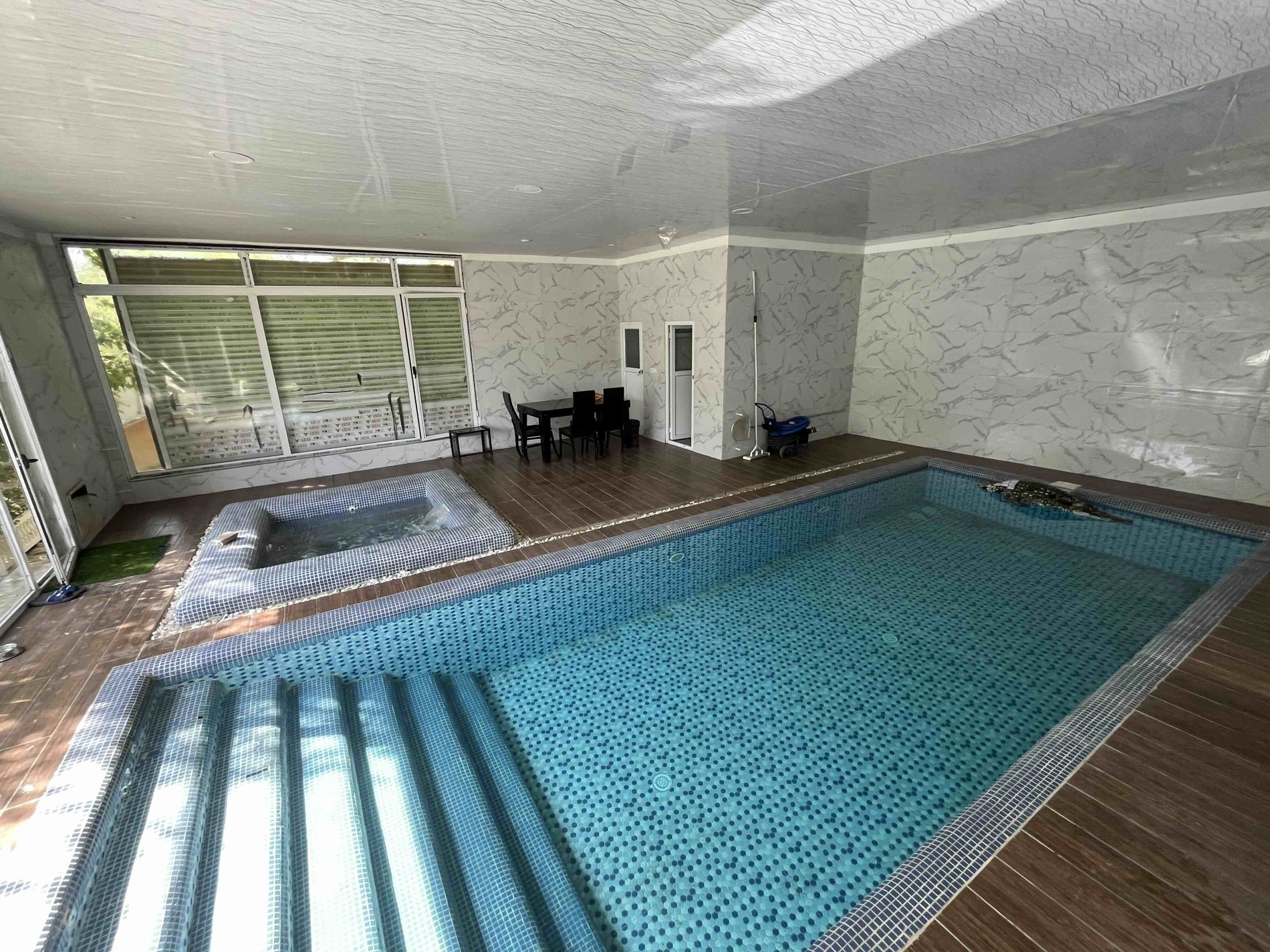 ویلا دوخوابه استخردار آبگرم ممت 1