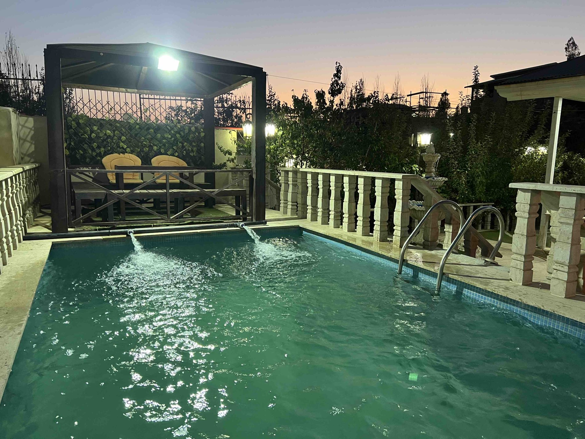 ویلا دوخوابه استخردار آبگرم کوهستانی زیتون