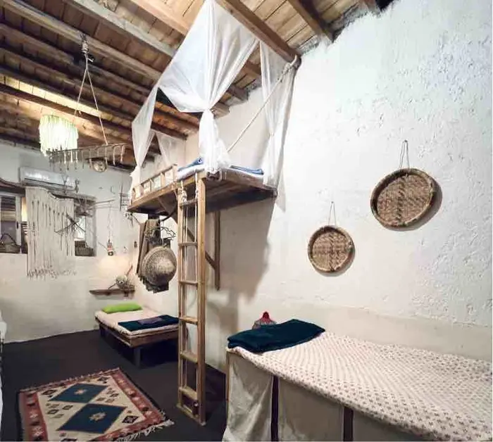 اقامتگاه سنتی هفت تخته فلت خونمون اتاق اشتراکی - انتخاب عنوان تصویر