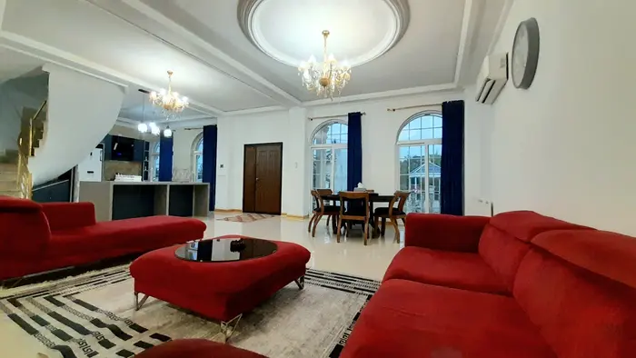 ویلا چهارخوابه تریپلکس استخردار کاخ