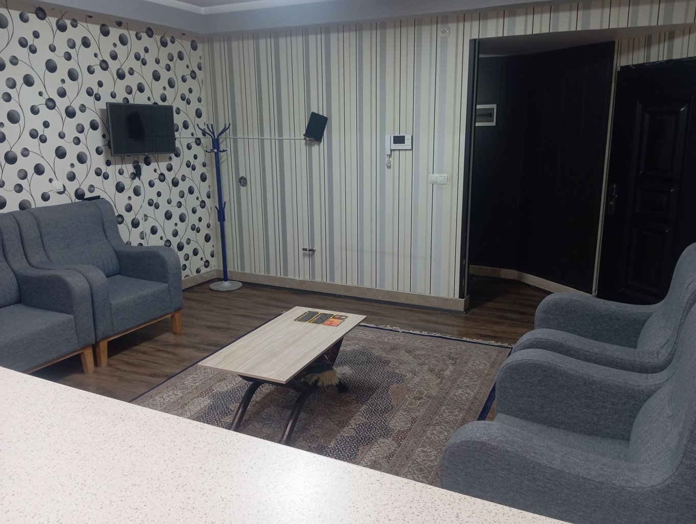 دوخوابه درفام واحد 303