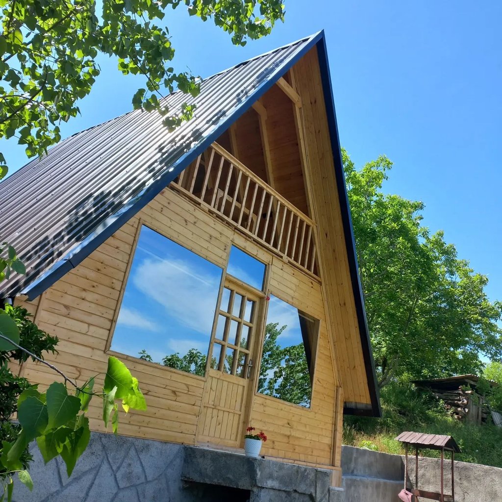 یک خوابه جنگلی عسل