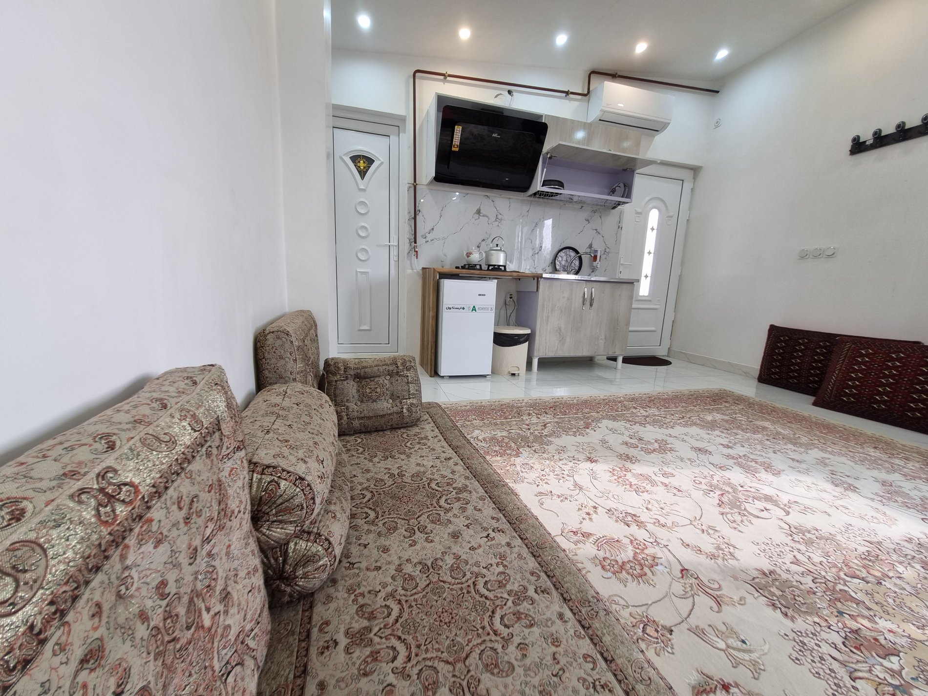 مجتمع اقامتی فلت صدرا 12