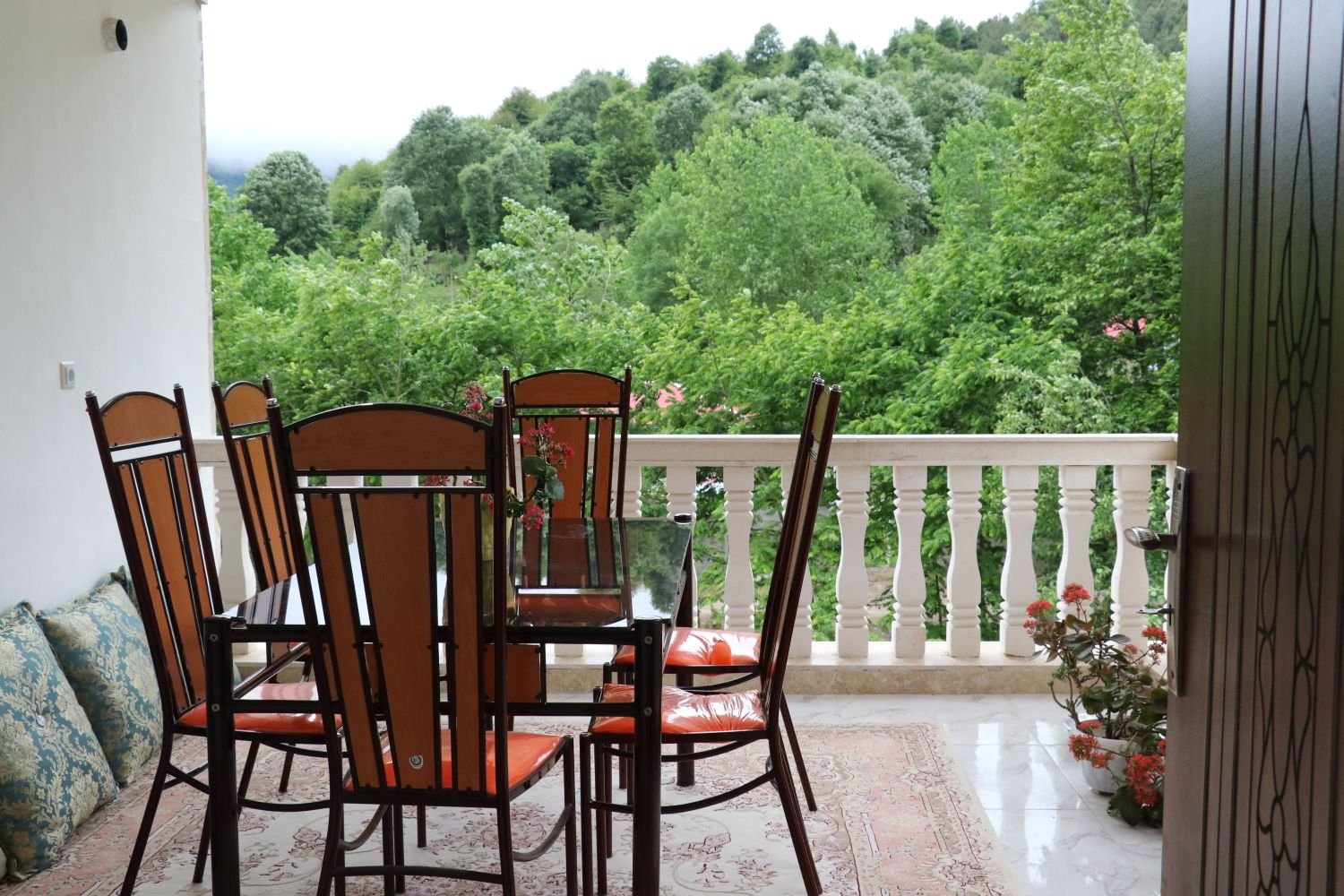 دوخوابه جنگلی بخشی