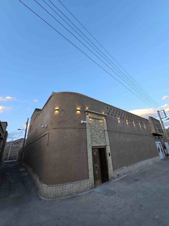 بوم گردی آبابا - واحد دو دری - نمای اقامتگاه