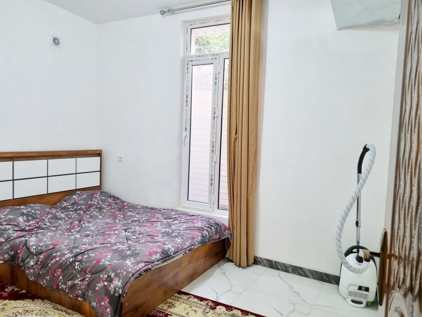 ویلا دو خوابه استخردار آبگرم چهارباغ