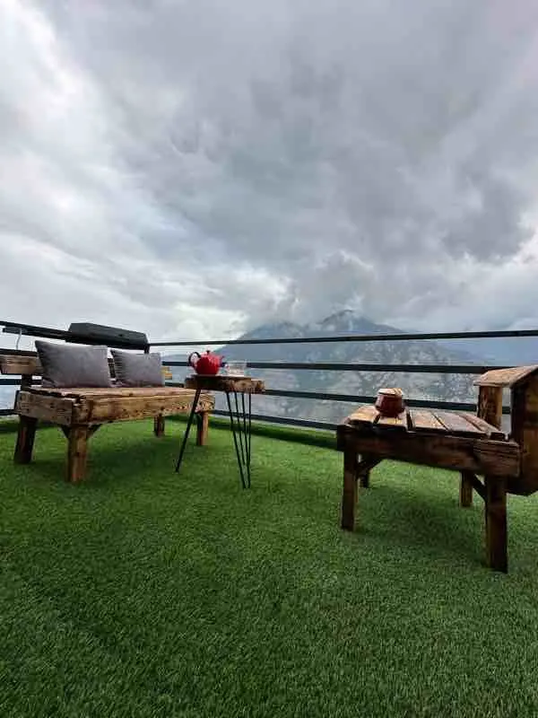 کلبه یک خوابه سوئیسی جکوزی دار چوبینه ۱ - انتخاب عنوان تصویر