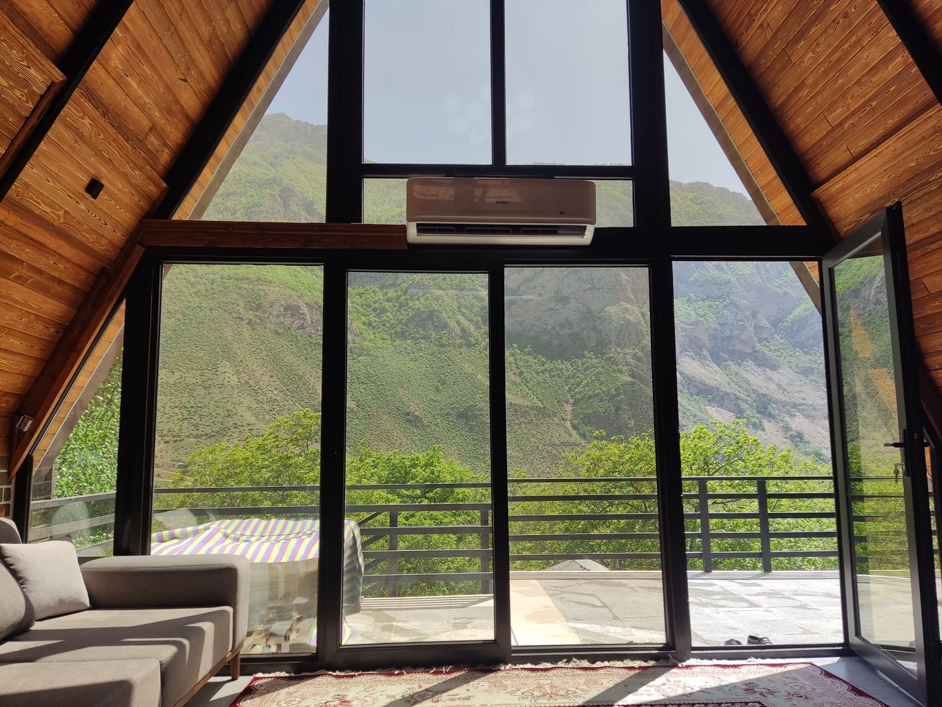 کلبه یک خوابه دوبلکس جکوزی دار ارغوان