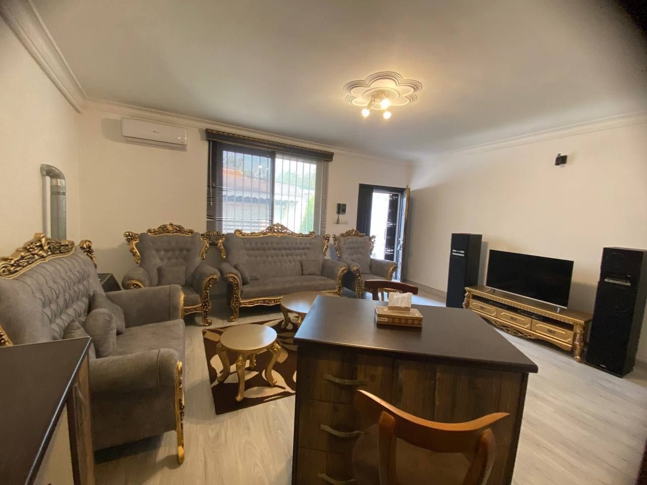 دوخوابه اقاقیا نیما و نیکان