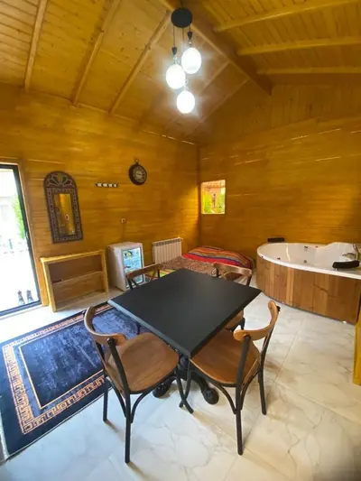 سوئیت فلت جکوزی دار یاس