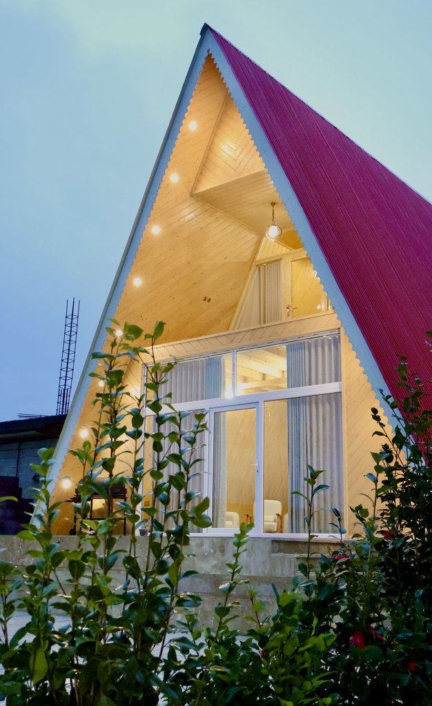 کلبه دوخوابه استخردار رضا 1 - نمای اصلی کلبه