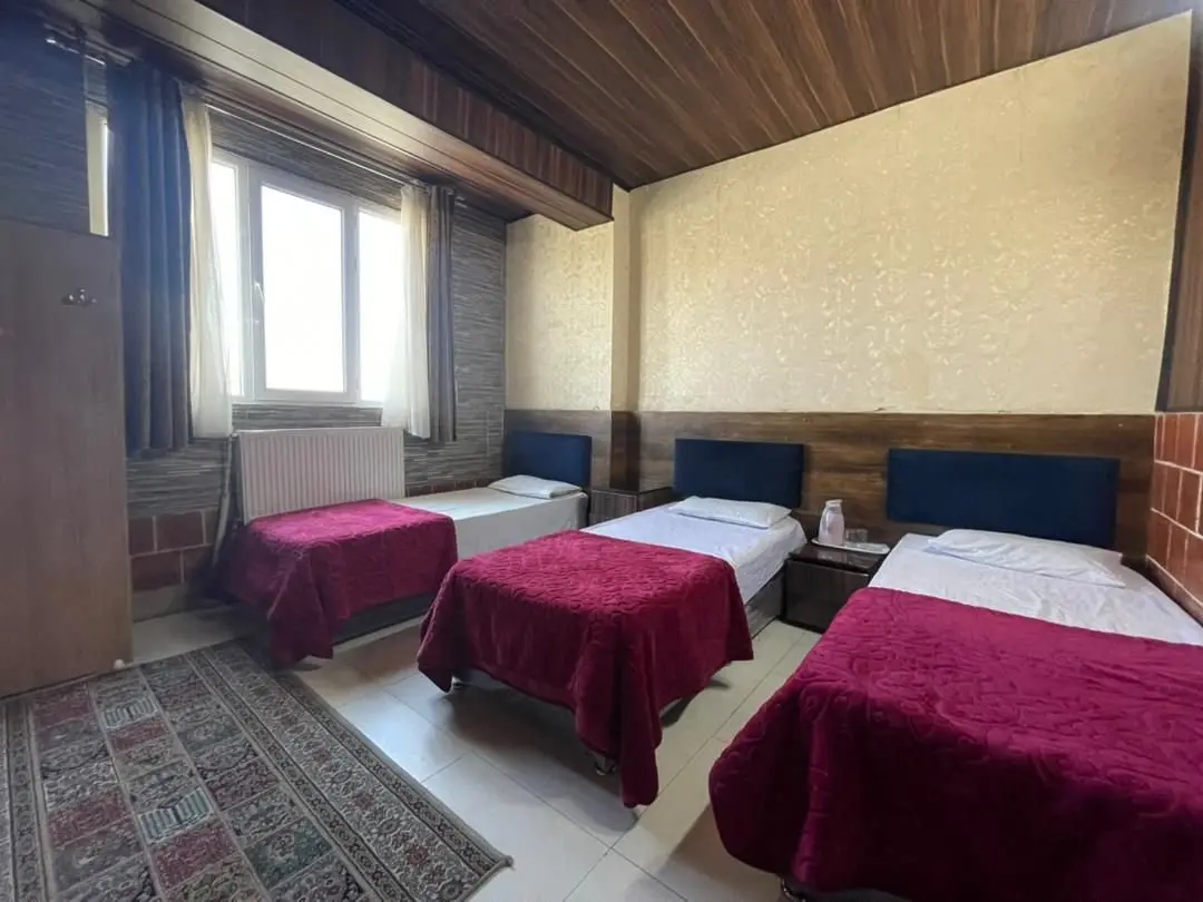 مسافرخانه سعید - واحد سه تخته 305