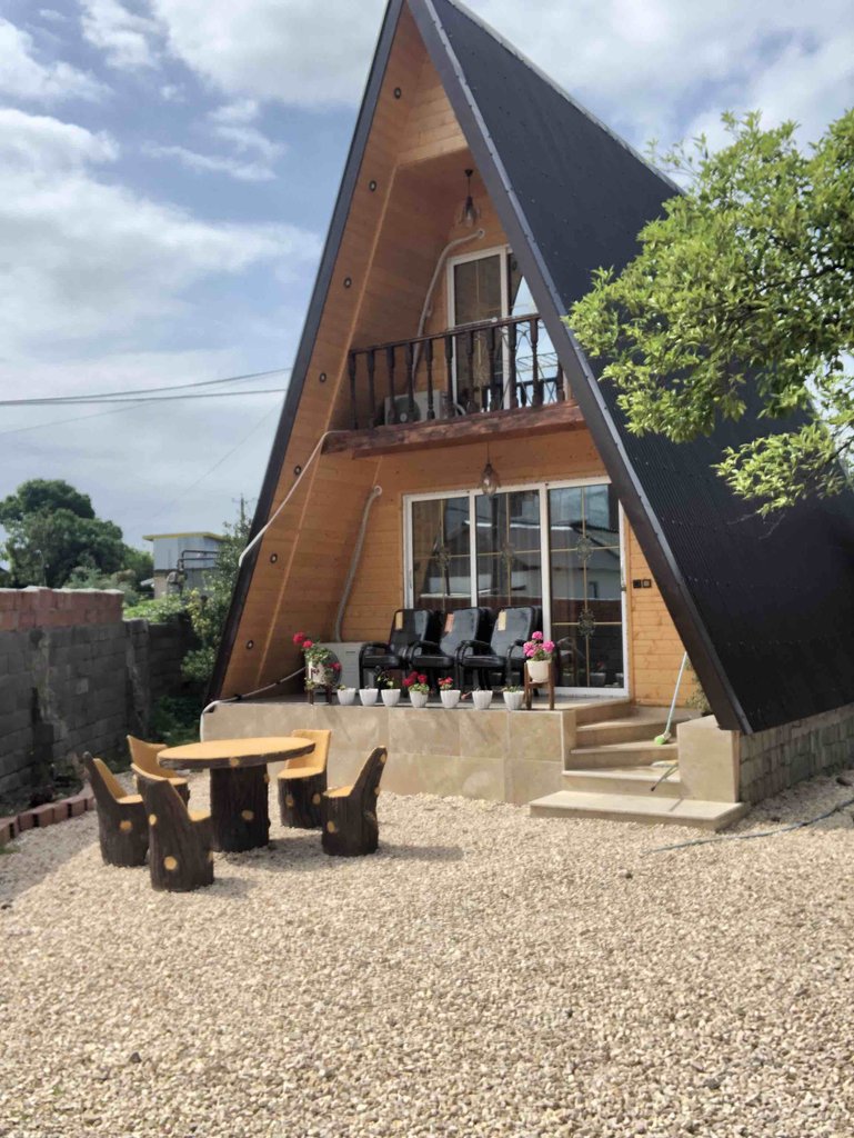 یک خوابه چوبی پویان